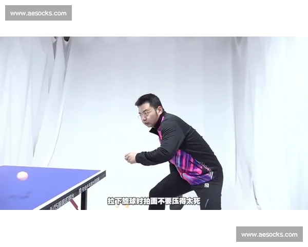 边线突破技巧解析：如何通过灵活运用边线创造进攻机会